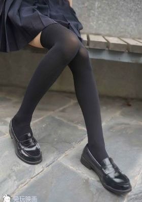 地铁蓝衣